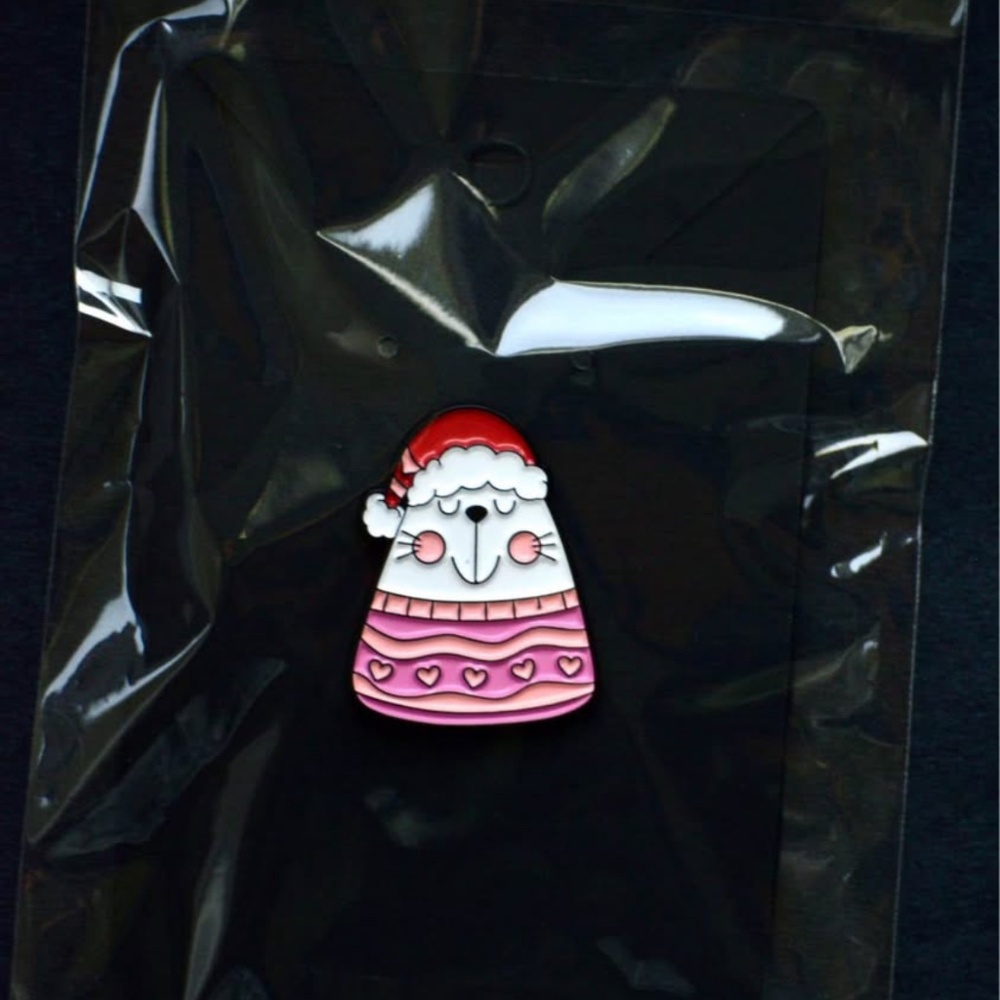 Pack of 5 Brand New Packaged Cat and Chick on a Skateboard Pins